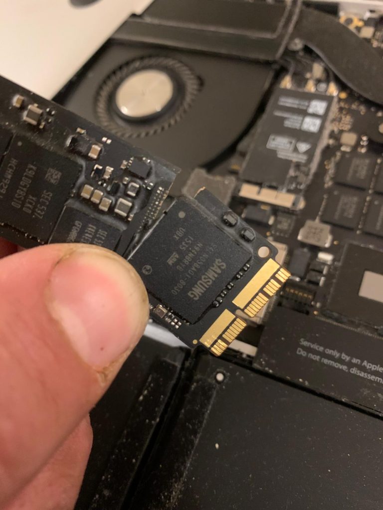 Removing a MacBook SSD